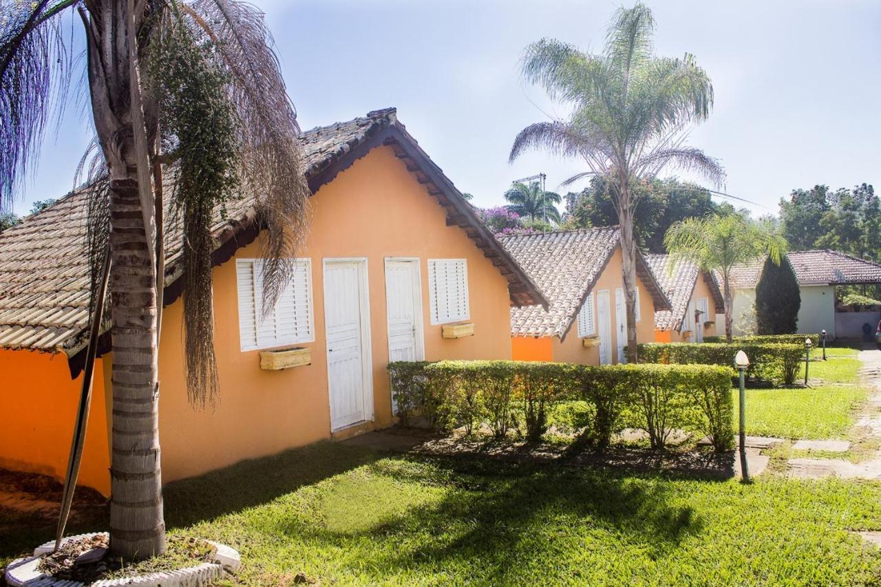 Chales Dois Amores Otel Águas de São Pedro Dış mekan fotoğraf